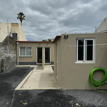 Os Pomaritos Apartment